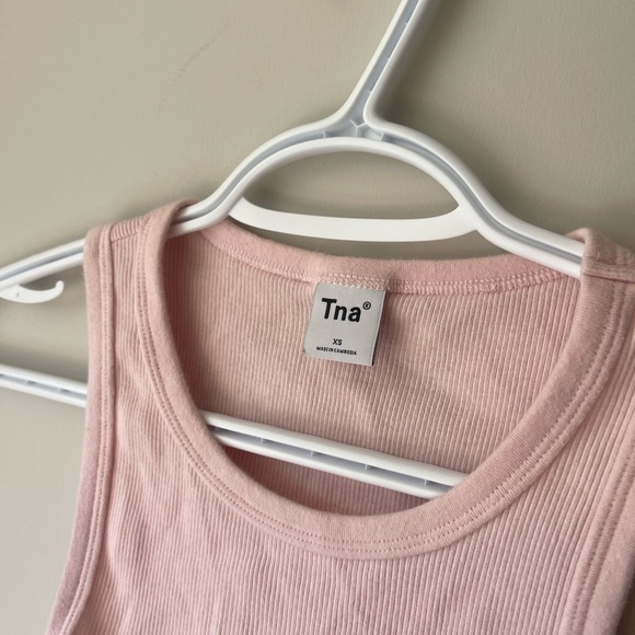TNA Ribbed Cropped Racer Tank Soft Pink XS🩷 - Picture 2 of 6